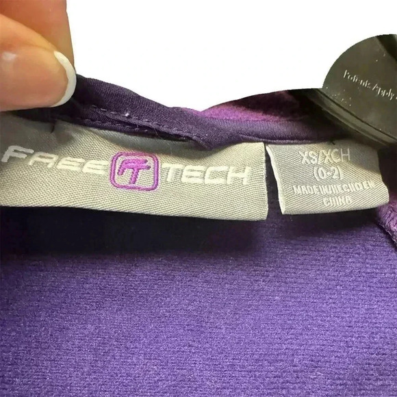 Free Tech Women's XS Purple Hooded Windbreaker Jacket Lightweight - Picture 6 of 9